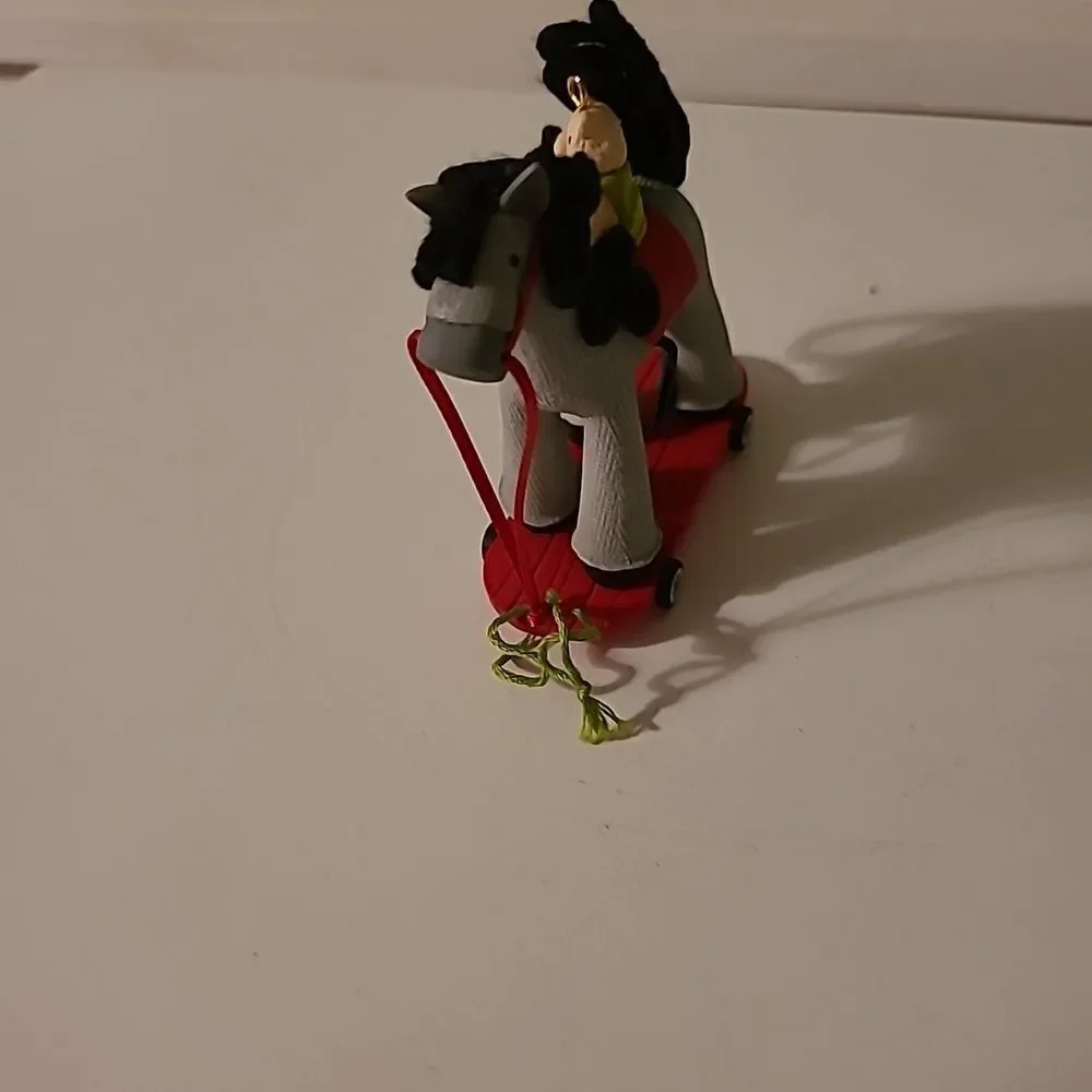 2011 Hallmark Keepsake Ornament